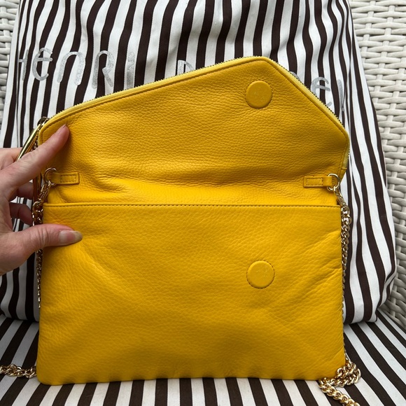 Henri Bendel Yellow Envelope Clutch/Crossbody with Gold Chain - Picture 7 of 15
